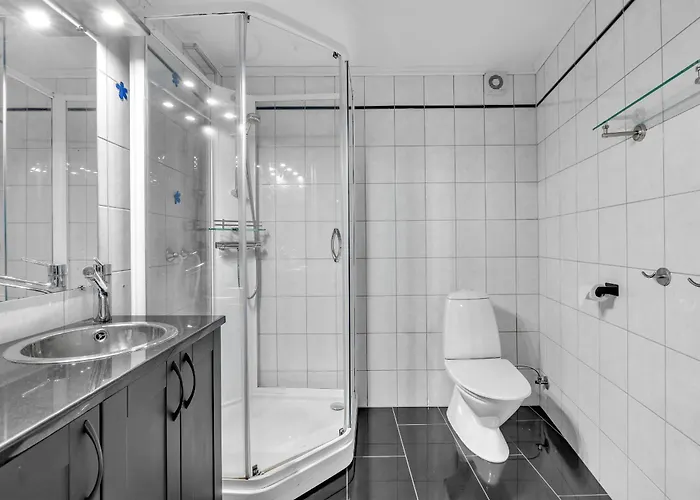 Northstay - The Urban Cityscape, & Modern, Sleeps 5