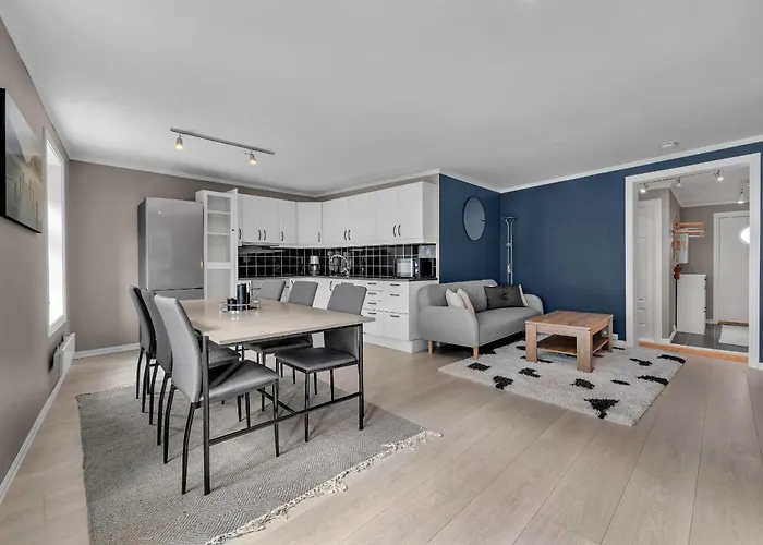 Northstay - The Urban Cityscape, & Modern, Sleeps 5 Διαμέρισμα *